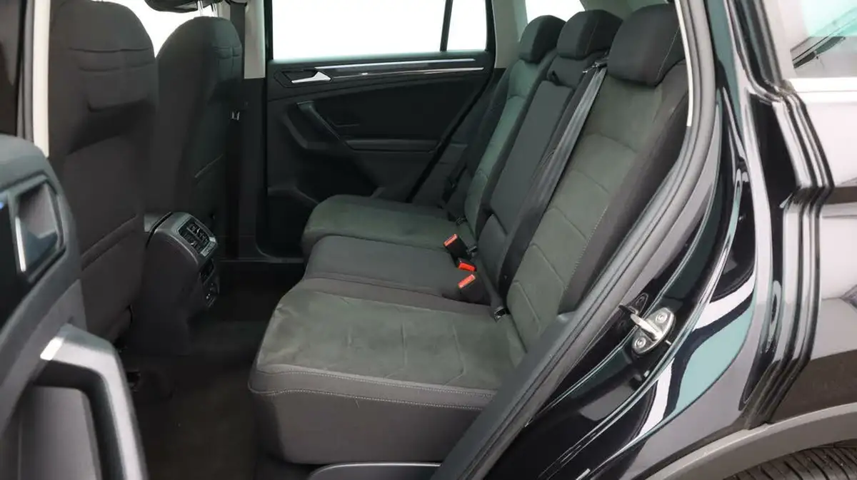 2020-volkswagen-tiguan-15-tsi-elegance-big-16