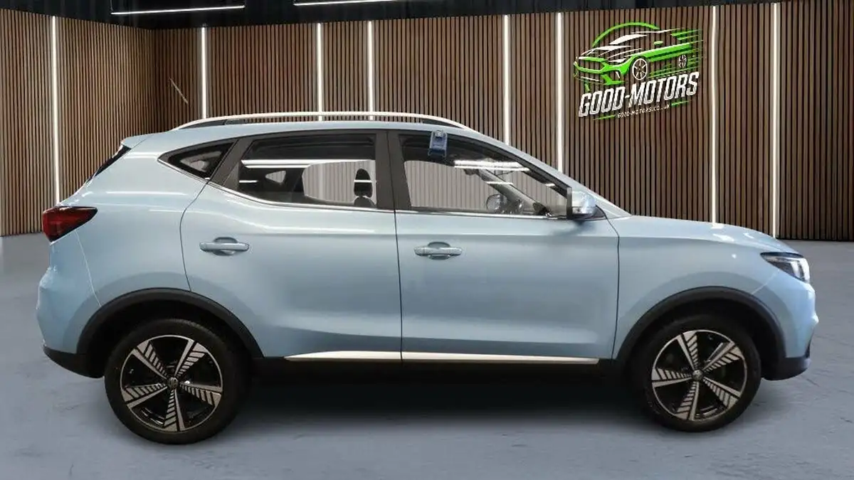2021-mg-zs-suv-e-exclusive-ev-big-3