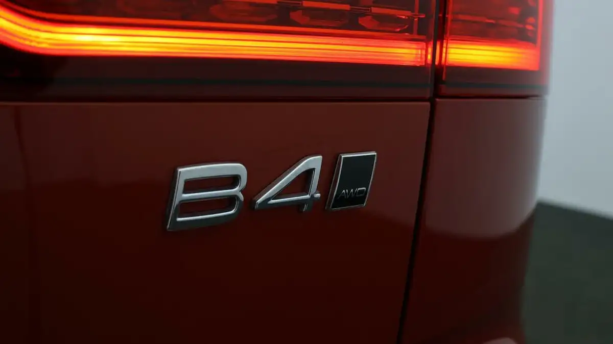 2021-volvo-v60-20td-b4-cross-country-big-21