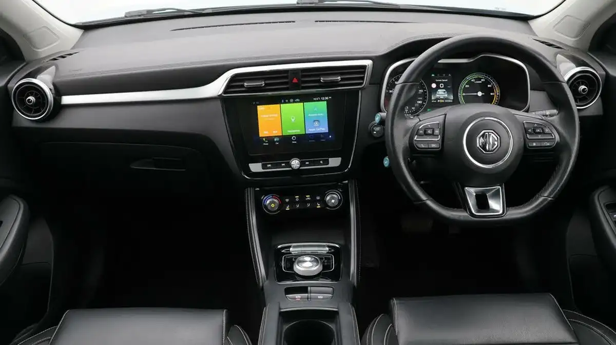 2021-mg-zs-suv-e-exclusive-ev-big-13