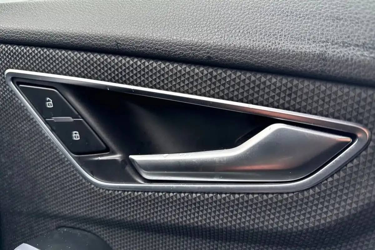 2023-audi-q2-15-35-tfsi-s-line-tronic-big-20