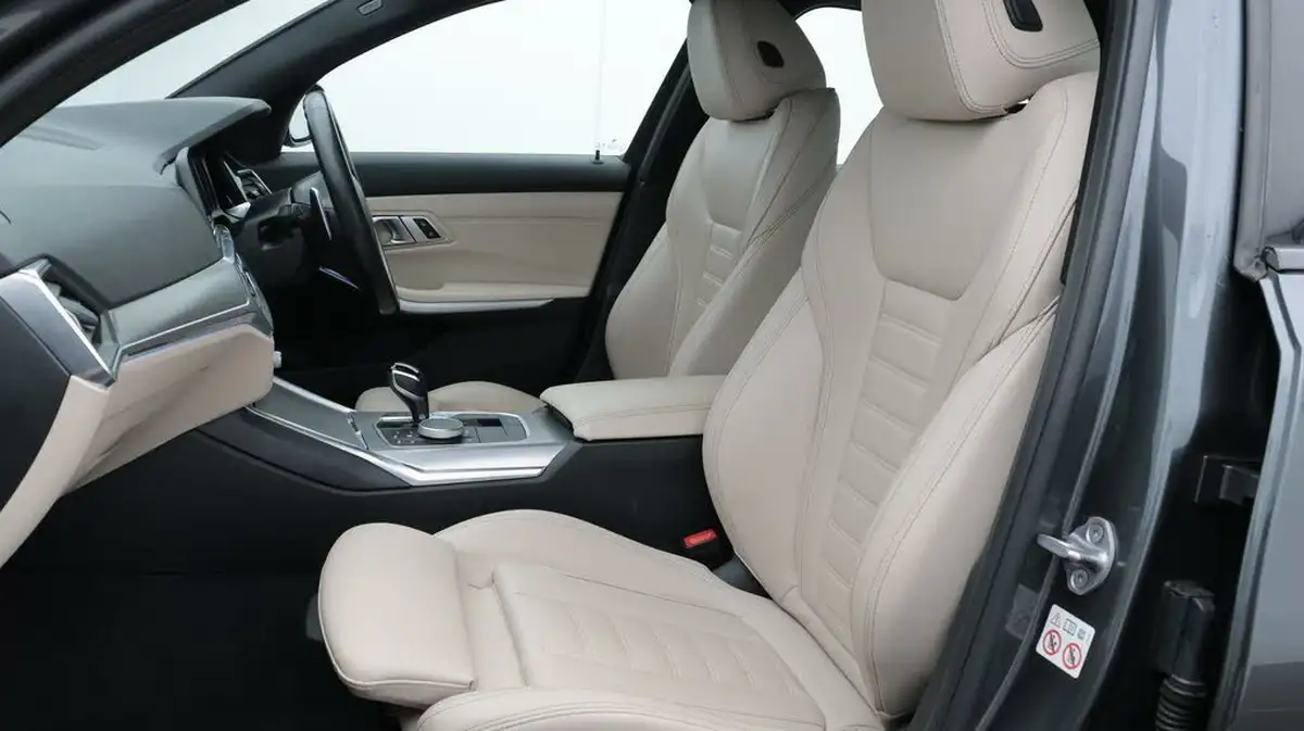 2020-bmw-3-series-20-330e-m-sport-saloon-4d-big-14