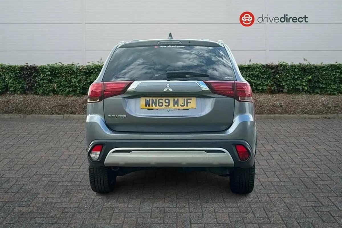 2019-mitsubishi-outlander-20-design-big-3