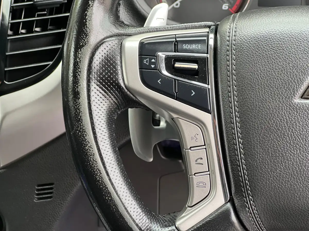 2018-mitsubishi-l200-24di-d-barbarian-sda-auto-big-20