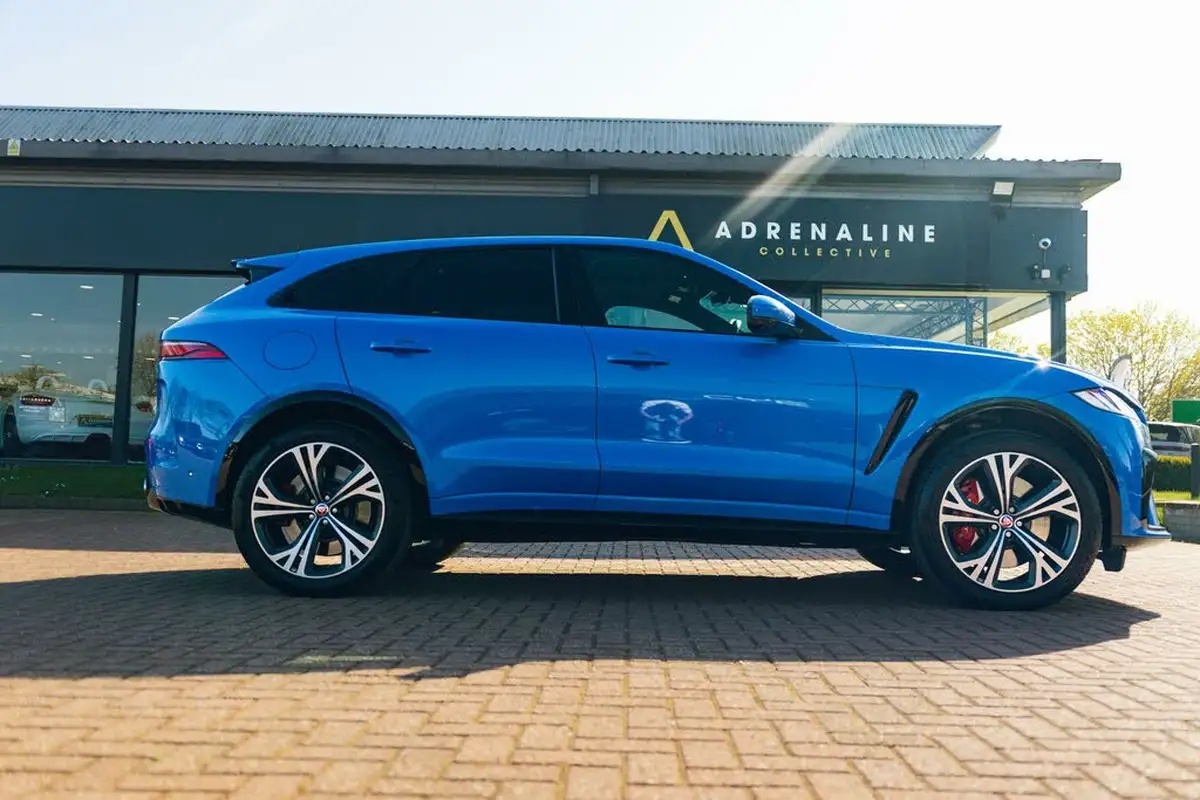 2022-jaguar-f-pace-50-v8-p550-svr-big-9