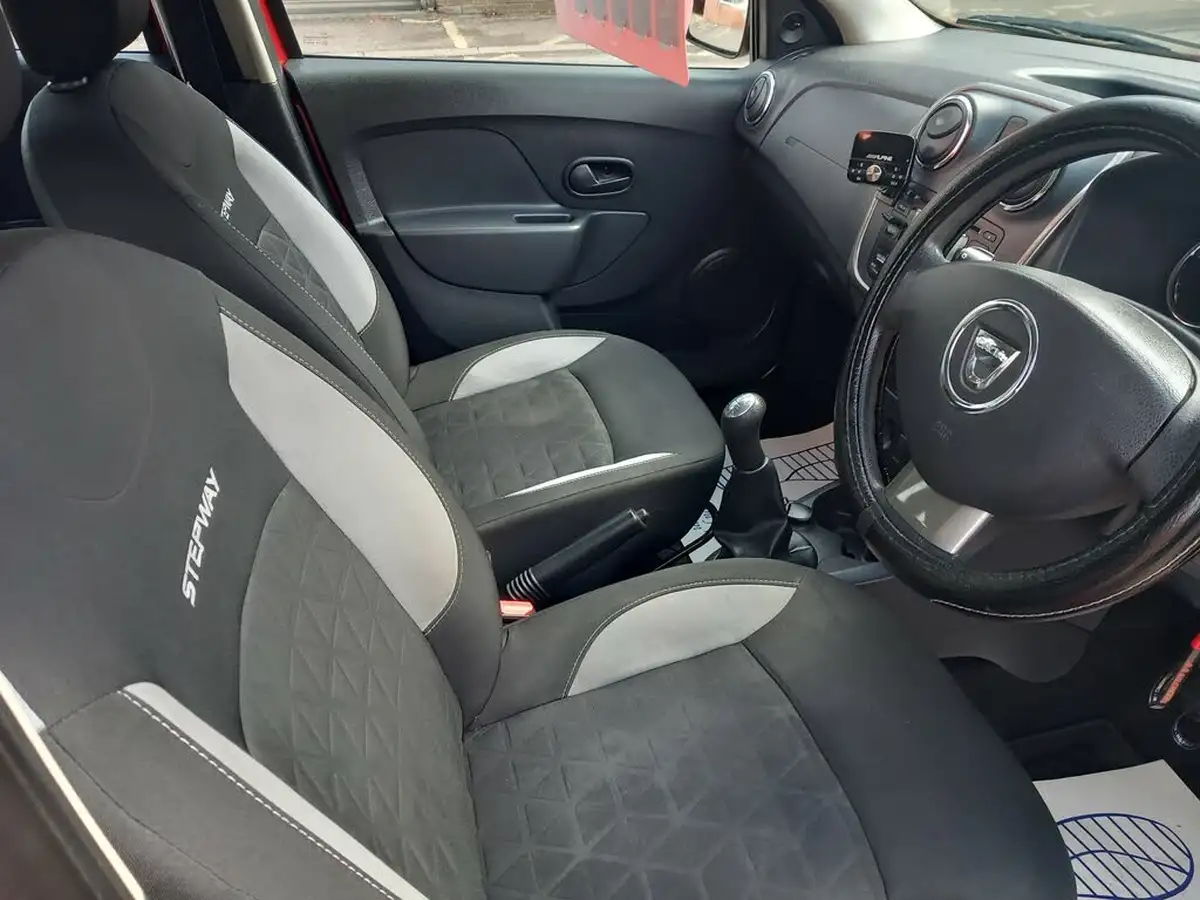 2013-dacia-sandero-stepway-09-ambiance-big-8