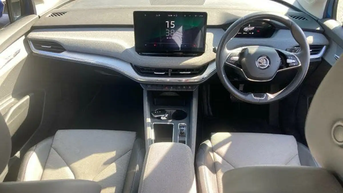 2021-skoda-enyaq-e-60-loft-62-kwh-big-7