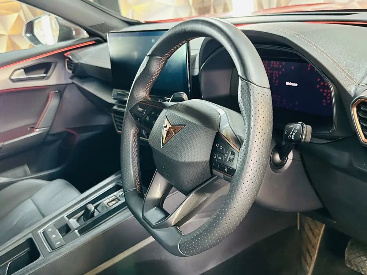 2024-cupra-formentor-14-e-hybrid-v2-big-16