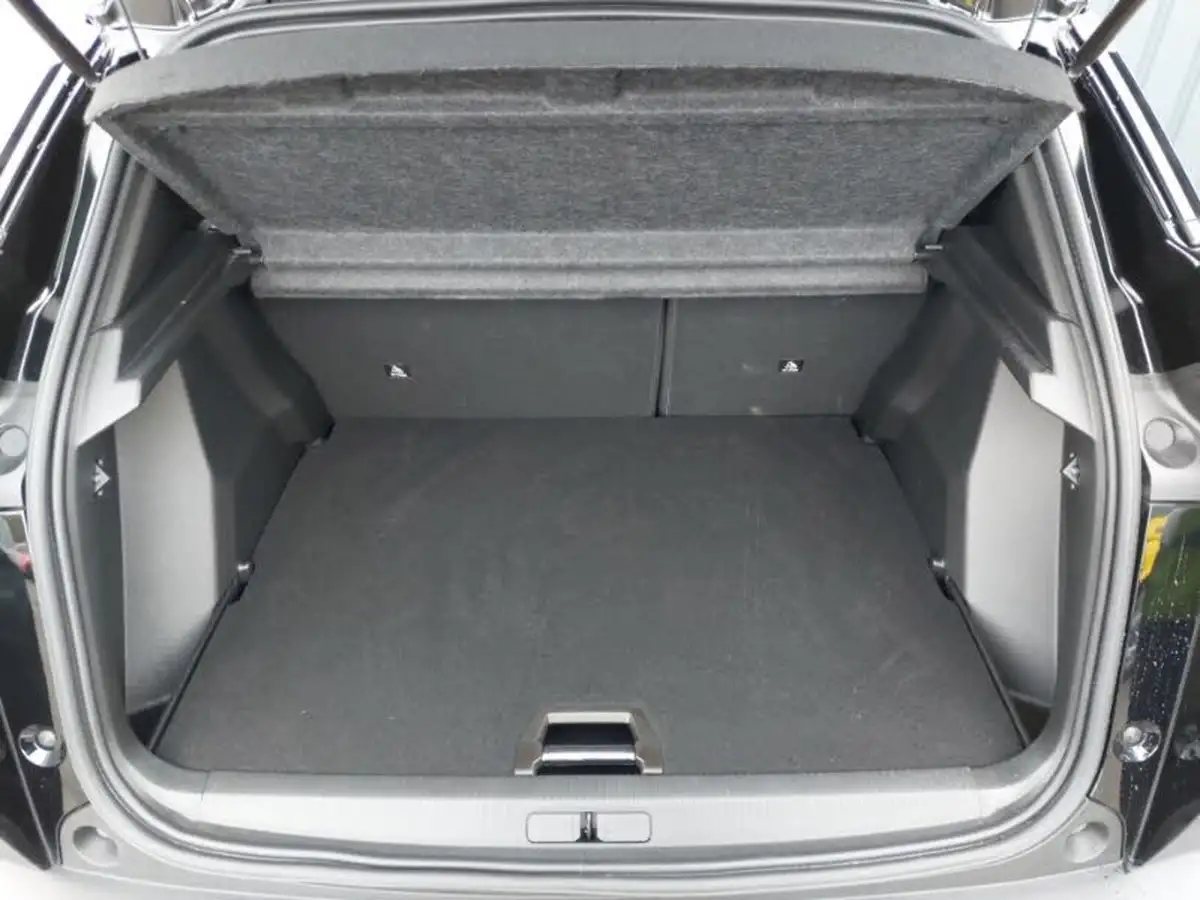 2024-peugeot-2008-suv-12-puretech-allure-130ps-big-7