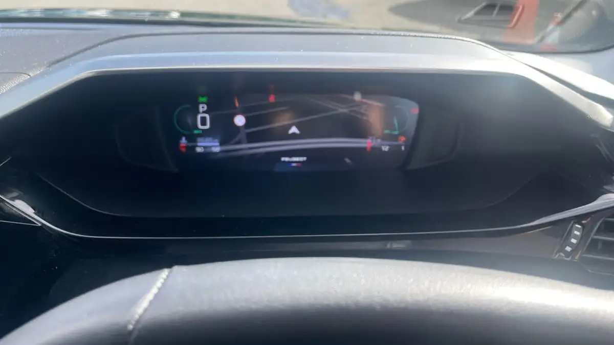 2023-peugeot-308-12-puretech-allure-130ps-ss-eat8-big-11