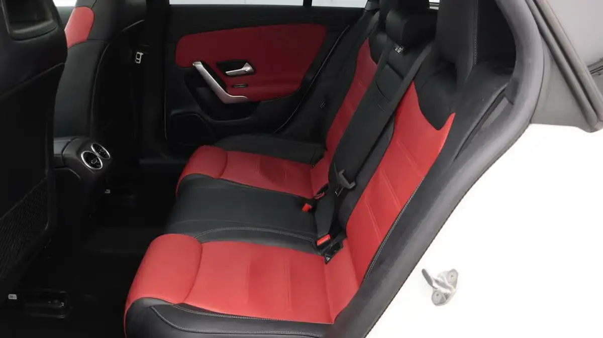2022-mercedes-benz-cla-13-cla-180-amg-line-premium-plus-shooting-brake-5d-big-16