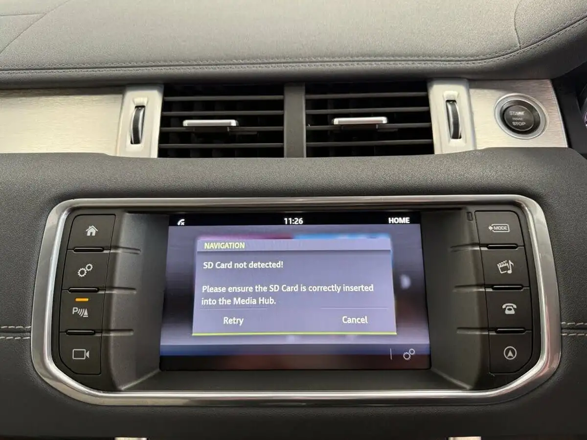 2015-land-rover-range-rover-evoque-20td4-se-tech-ss-hatchback-5d-big-44