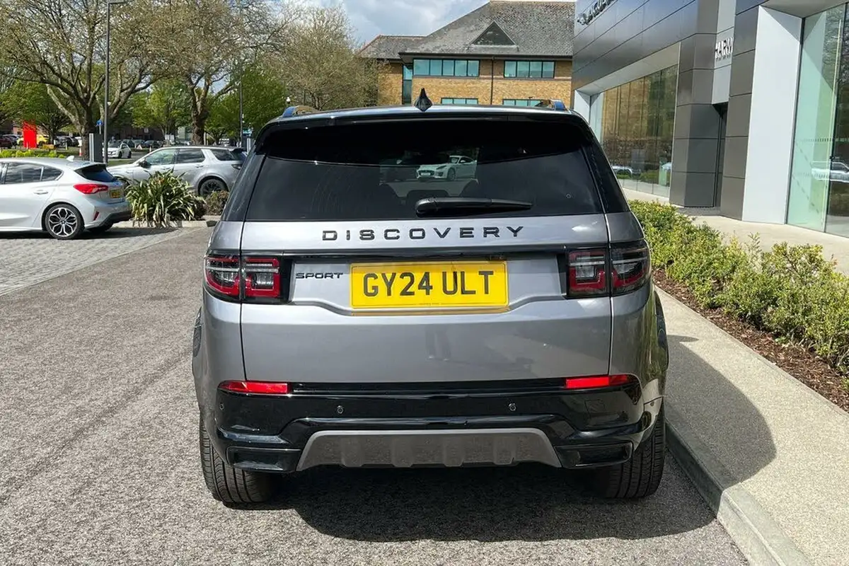 2024-land-rover-discovery-sport-15-p300e-dynamic-se-big-10