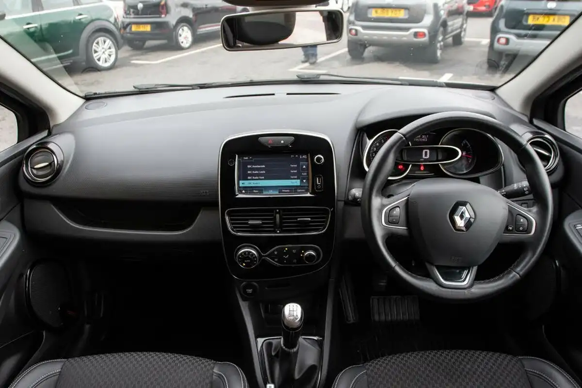 2018-renault-clio-09-tce-gt-line-big-3