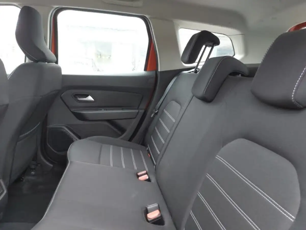 2022-dacia-duster-13-tce-comfort-130hpeu6d-4x2-window-van-big-5