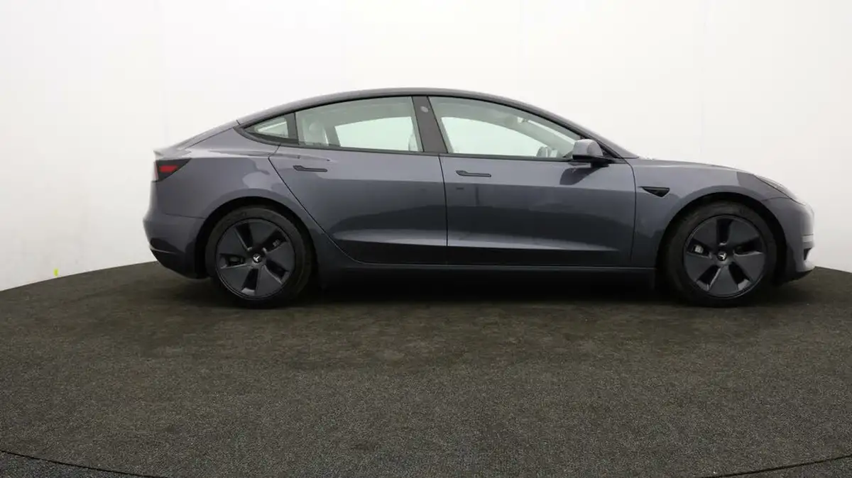 2021-tesla-model-3-e-long-range-4x4-big-32