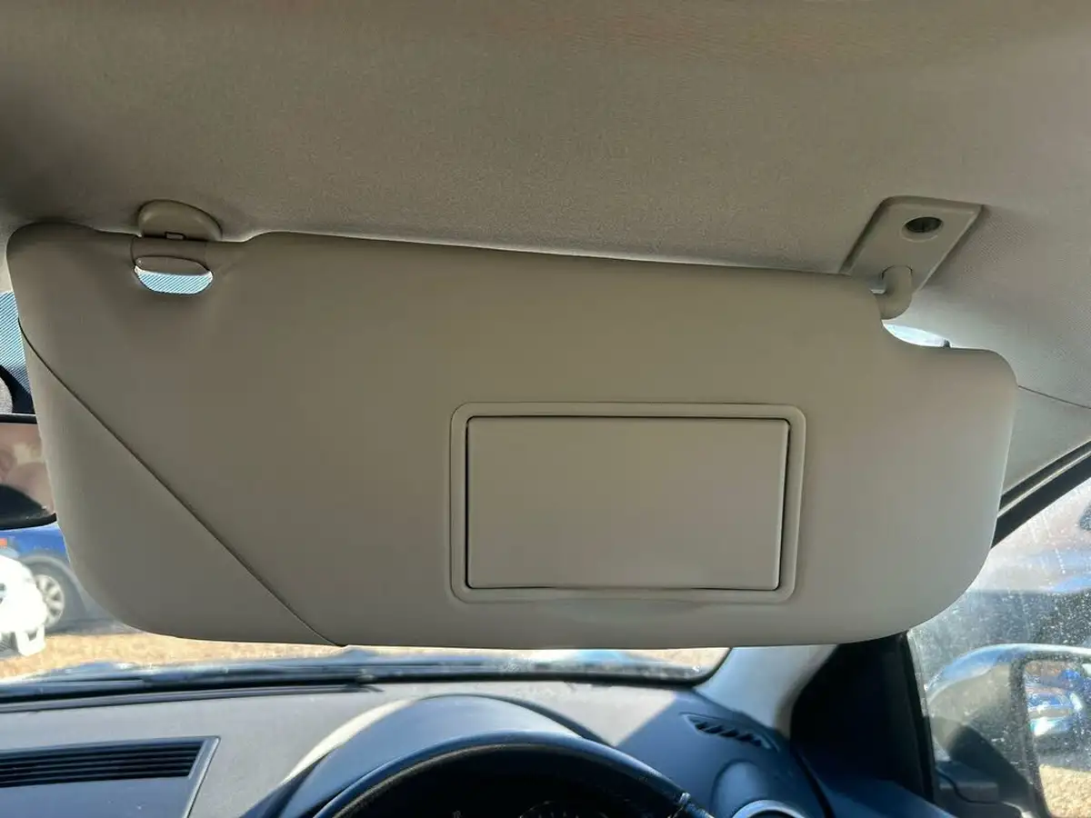2012-nissan-qashqai-20td-n-tec-big-50