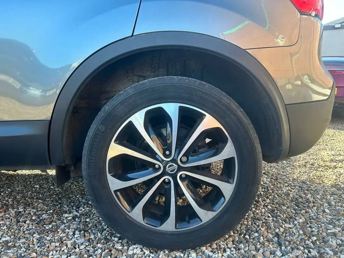 2012-nissan-qashqai-20td-n-tec-big-74