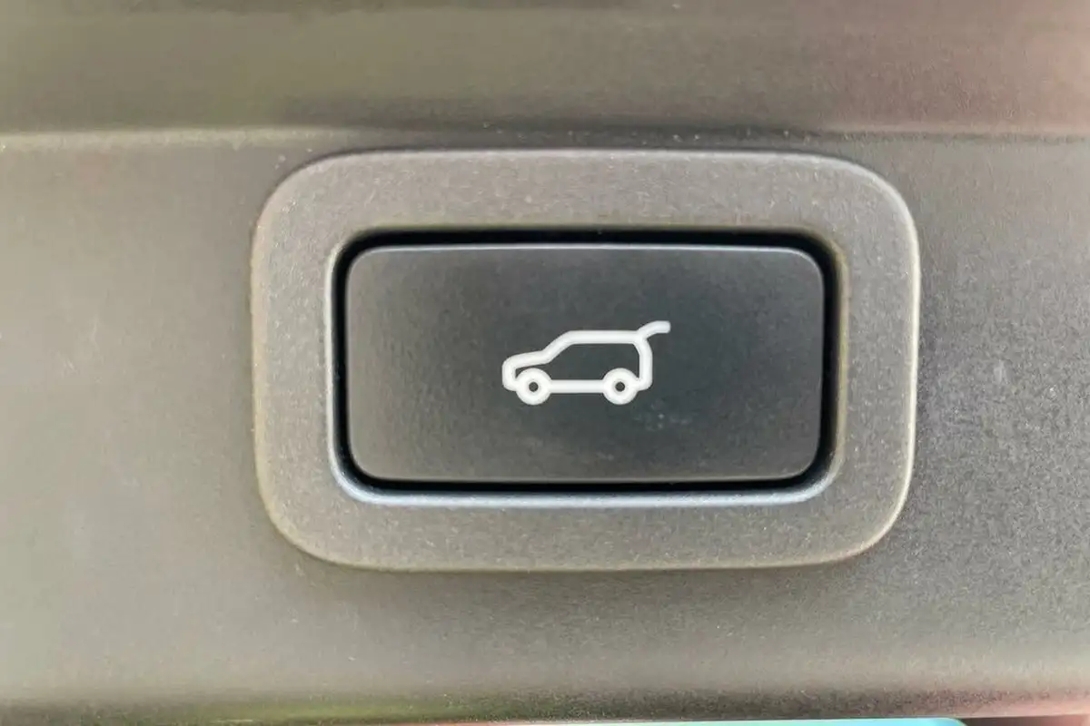 2019-jaguar-i-pace-ev400-se-big-19