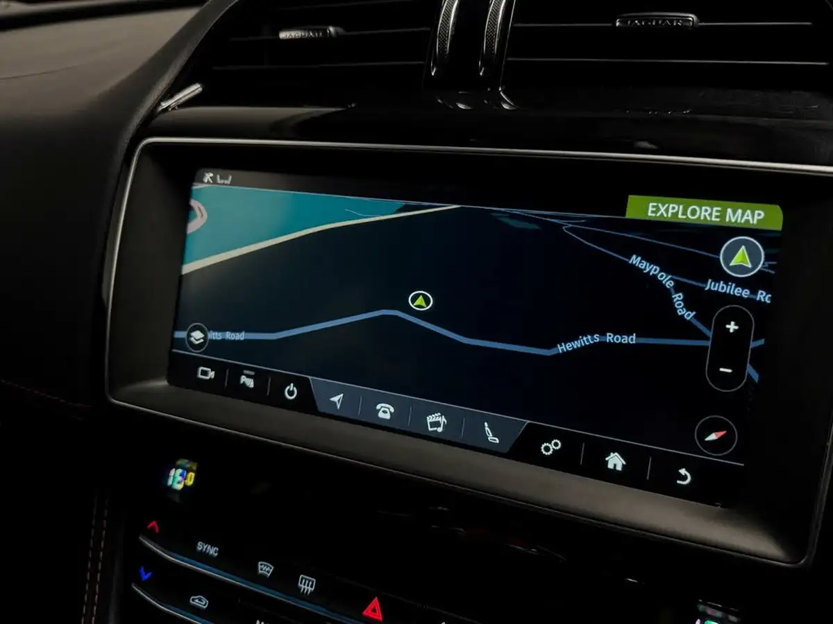 2019-jaguar-f-pace-20-i4d-r-sport-180ps-auto-big-35