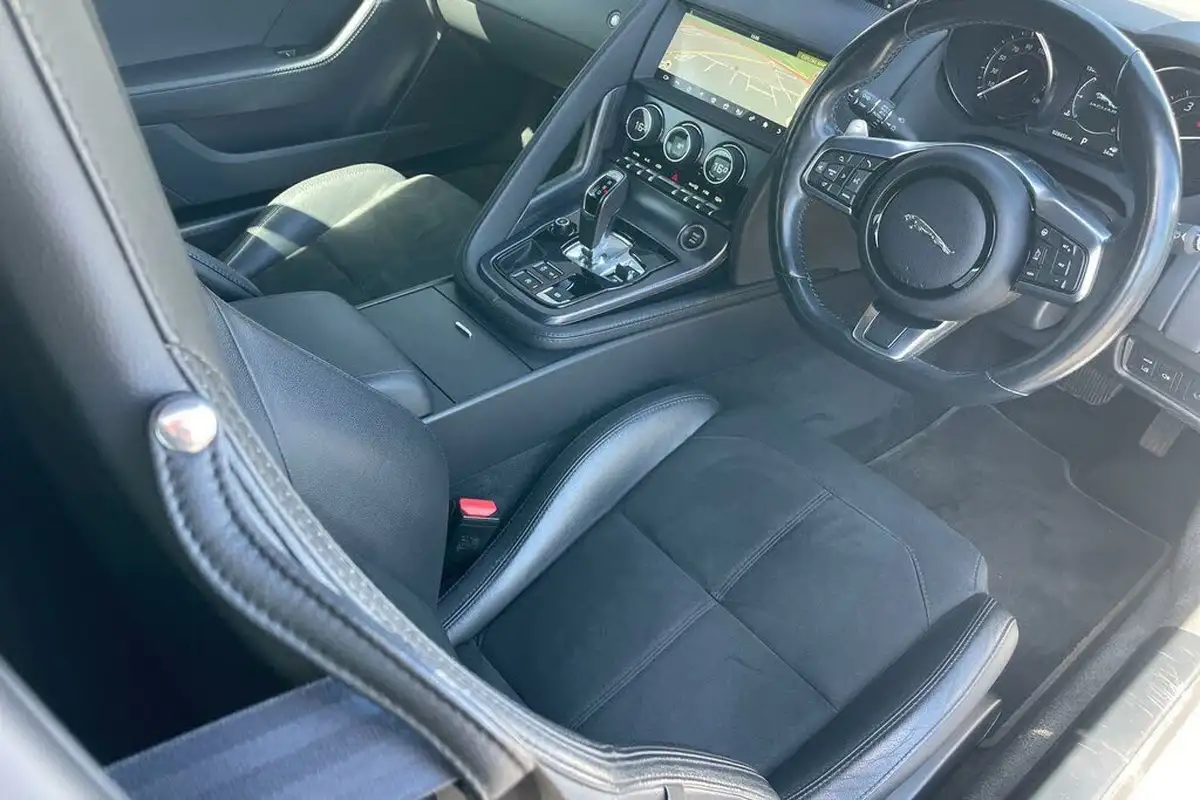 2019-jaguar-f-type-20-i4-r-dynamic-ss-coupe-big-37