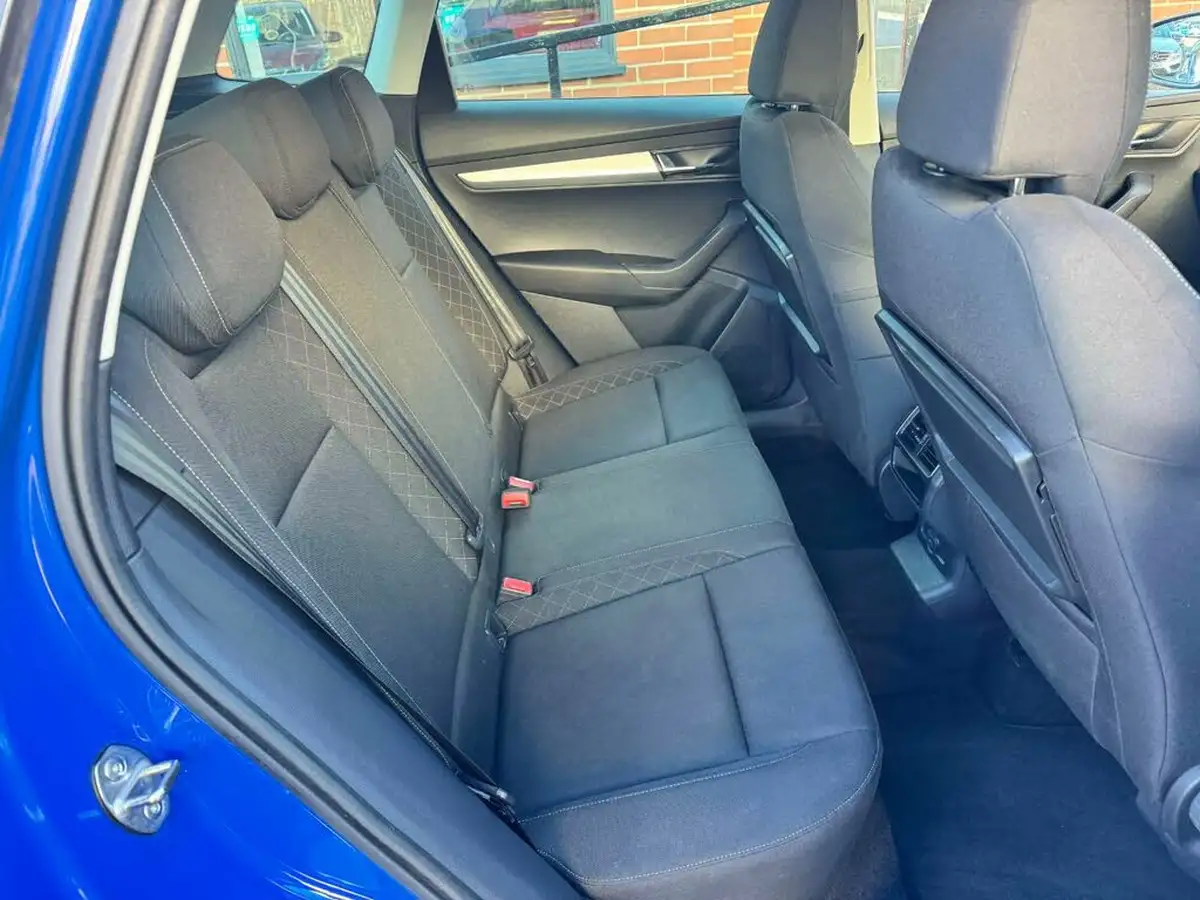 2018-skoda-karoq-10-tsi-se-technology-ss-big-20