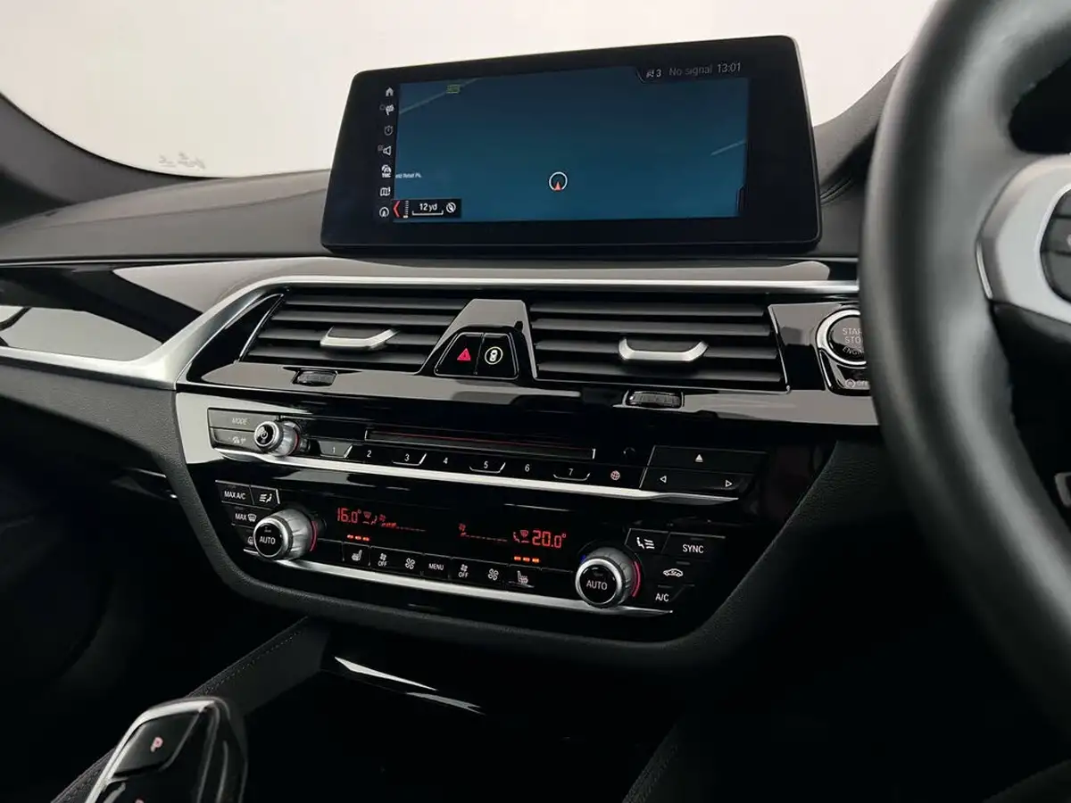 2018-bmw-5-series-20td-520d-m-sport-188bhp-xdrive-touring-5d-big-36