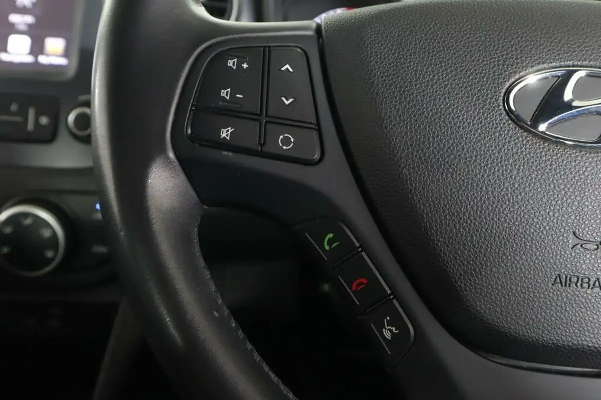 2018-hyundai-i10-10-go-se-66ps-big-33