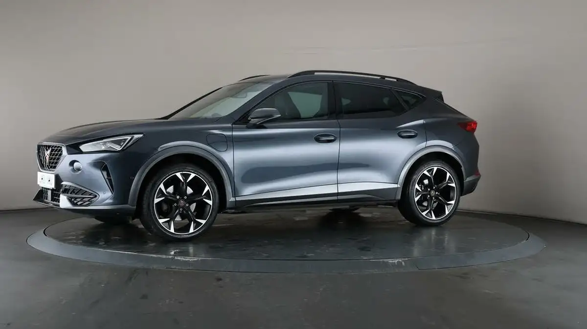2021-cupra-formentor-14-e-hybrid-v2-big-33