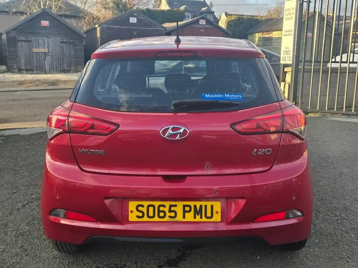 2016-hyundai-i20-12-blue-drive-se-hatchback-5d-big-5