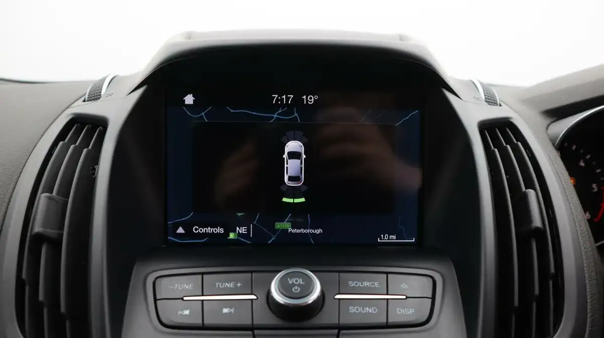 2019-ford-kuga-15tdci-st-line-ss-big-24