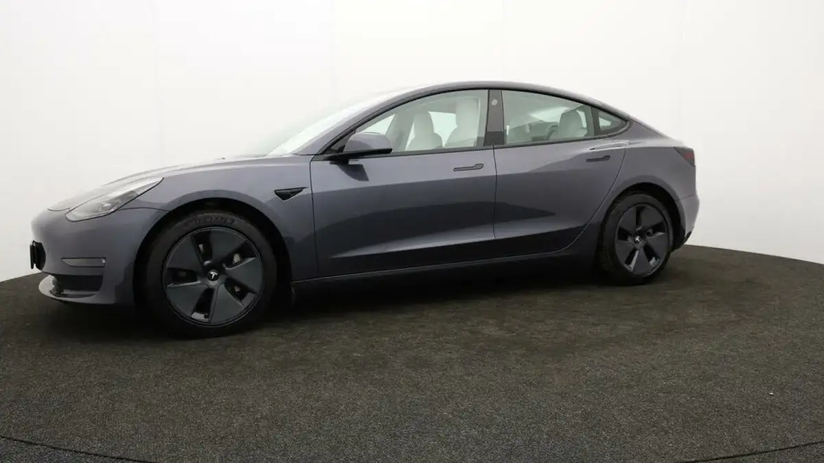 2021-tesla-model-3-e-long-range-4x4-big-56