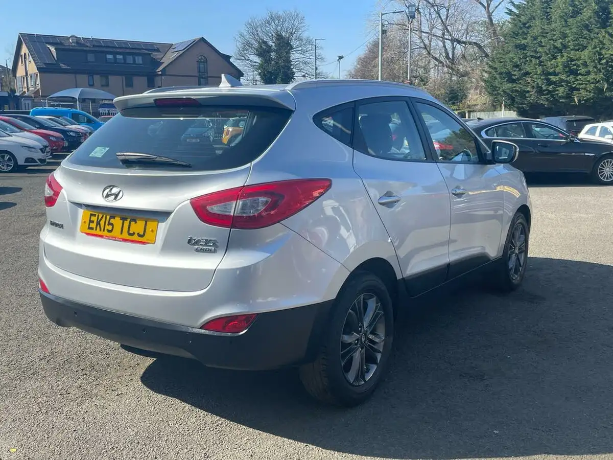 2015-hyundai-ix35-17td-se-nav-big-5