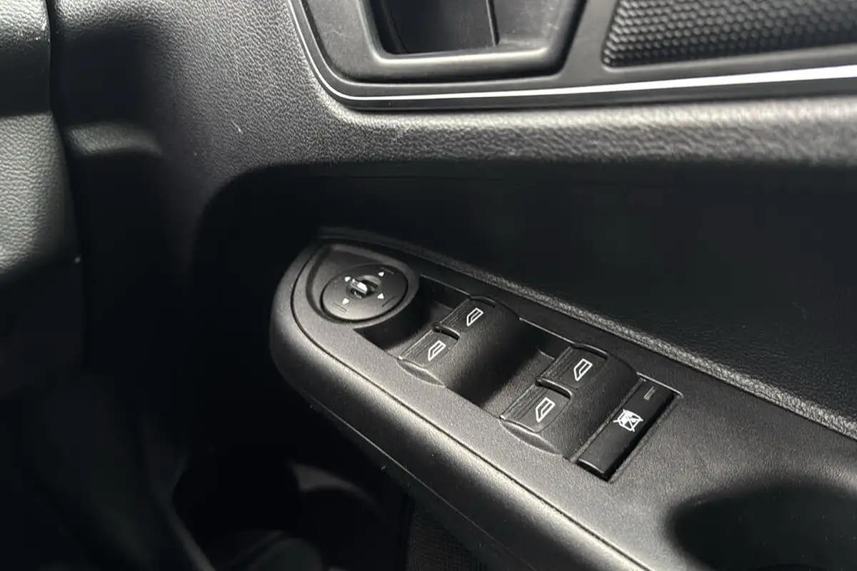 2014-ford-b-max-14-studio-big-29