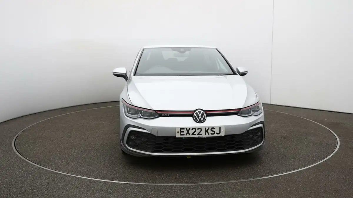 2022-volkswagen-golf-20-tsi-gti-dsg-big-2