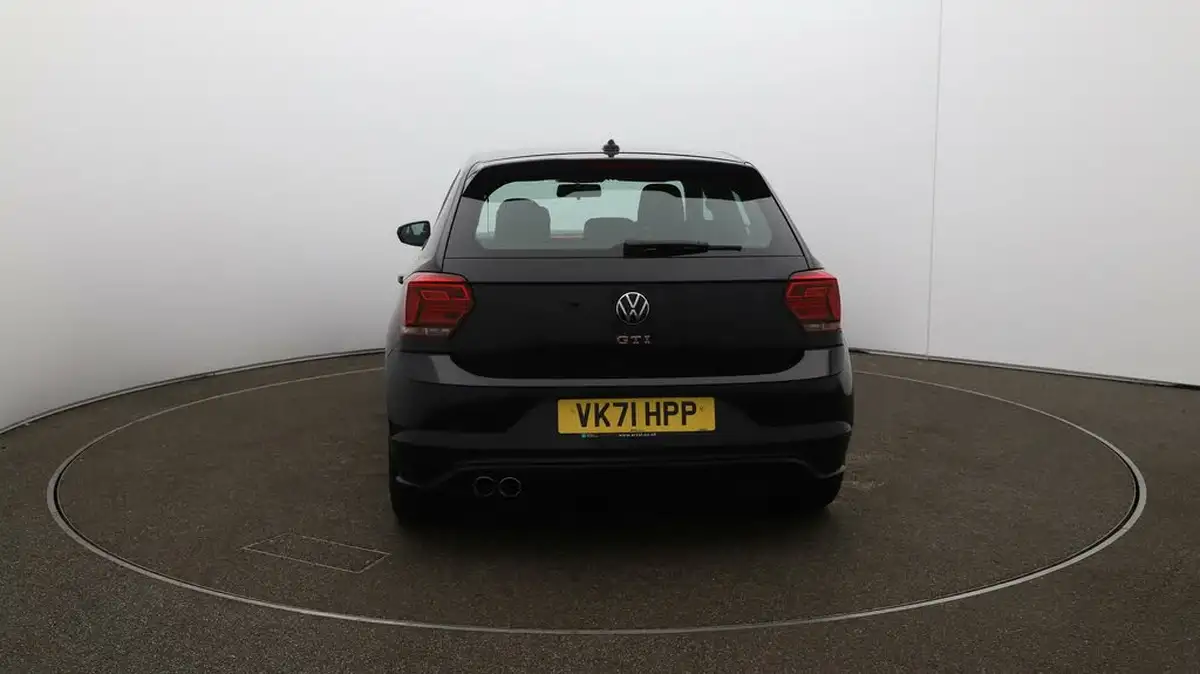2021-volkswagen-polo-20-tsi-gti-big-52