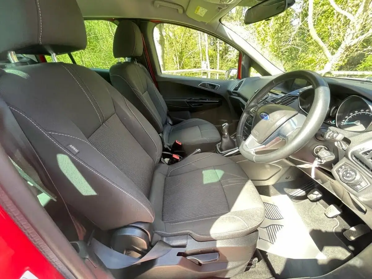 2016-ford-b-max-14-zetec-red-edition-big-17