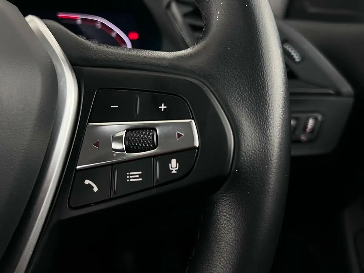 2021-bmw-1-series-15-118i-sport-lcp-big-19