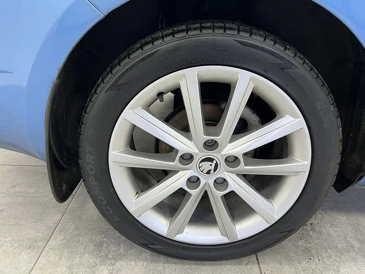 2016-skoda-octavia-16tdi-se-l-estate-dsg-big-21