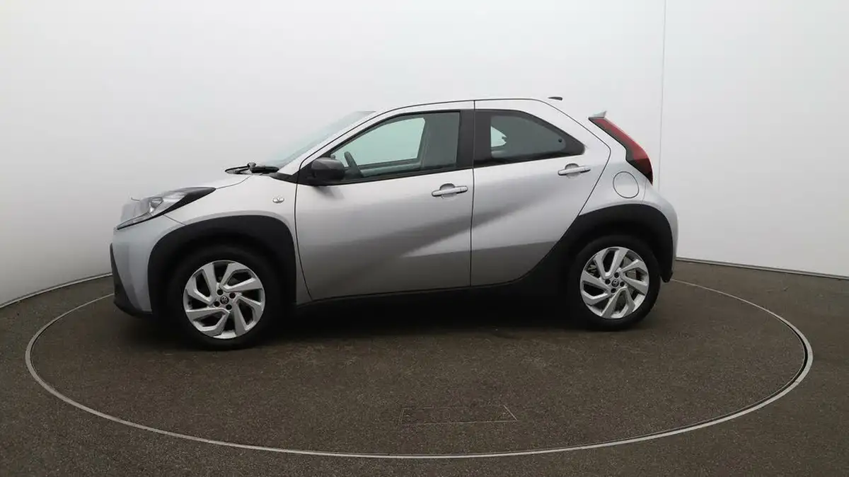 2023-toyota-aygo-x-10-vvt-i-pure-big-4