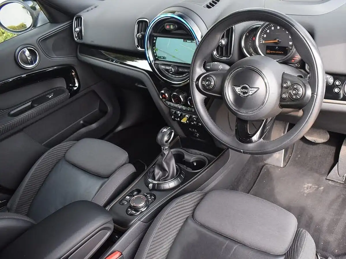 2017-mini-countryman-15-cooper-s-e-phev-ss-big-2