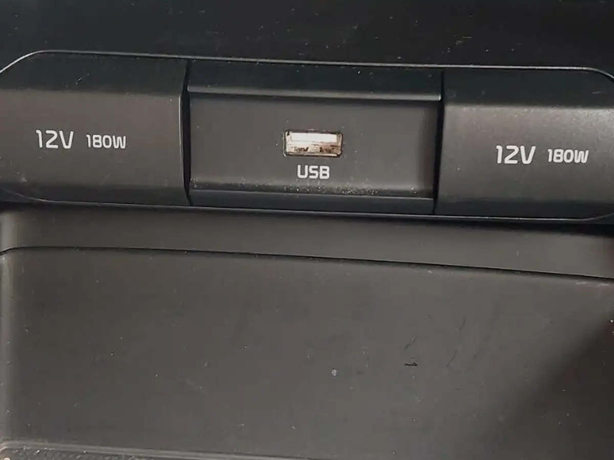 2022-kia-xceed-10-t-gdi-2-big-17