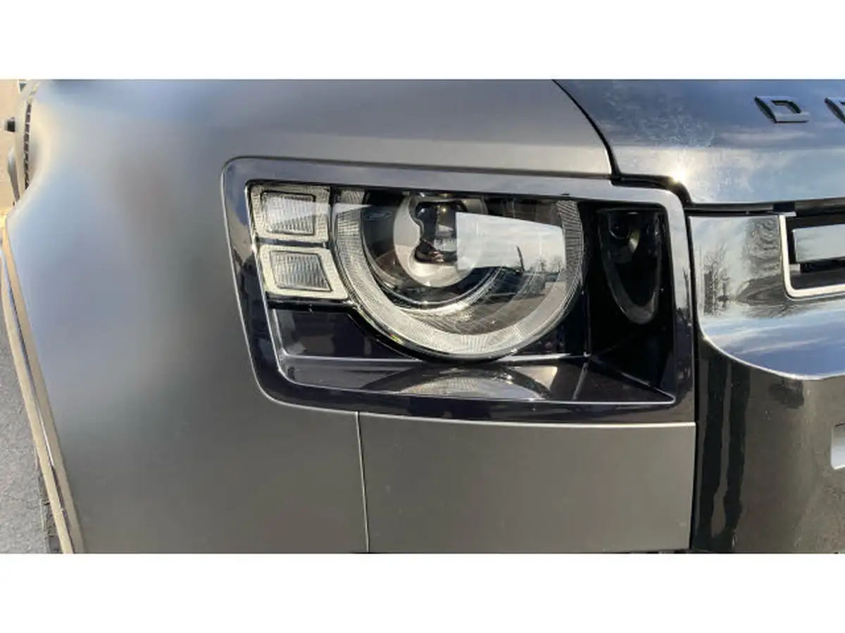 2022-land-rover-110-defender-30-d250-xs-edition-big-16