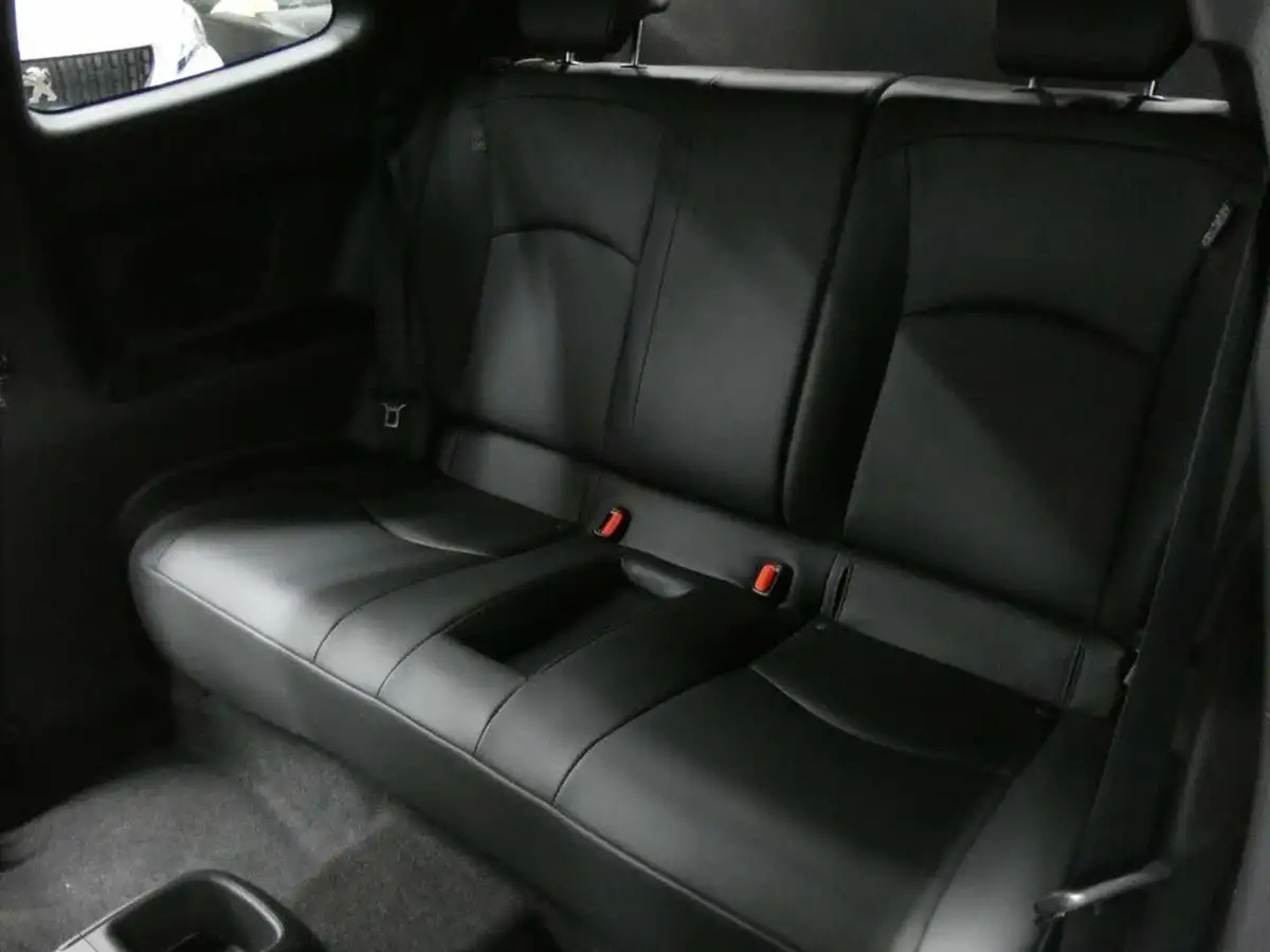 2021-toyota-yaris-16-gr-convenience-pack-big-70