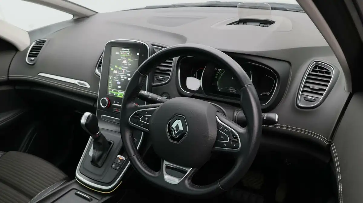 2017-renault-scenic-15dci-dynamique-s-nav-edc-auto-big-9