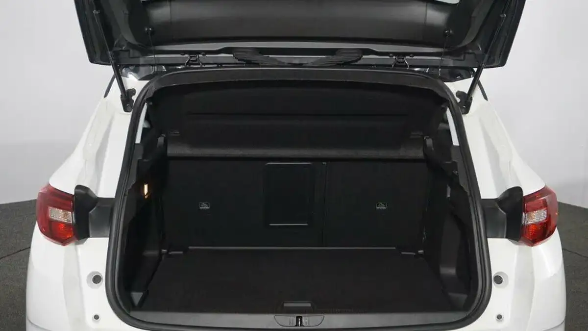 2020-vauxhall-grandland-x-12-sri-nav-big-19