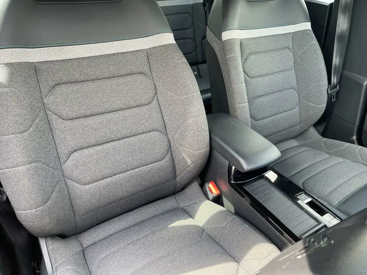 2021-citroen-c4-12-puretech-sense-plus-big-18