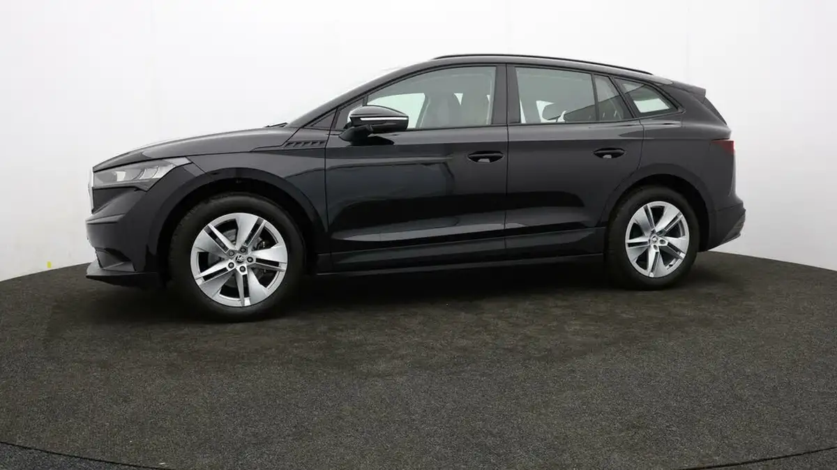 2023-skoda-enyaq-e-60-big-56