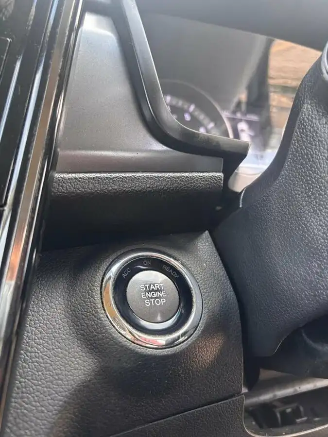 2022-kgm-ssangyong-tivoli-12-gdi-t-ventura-big-19