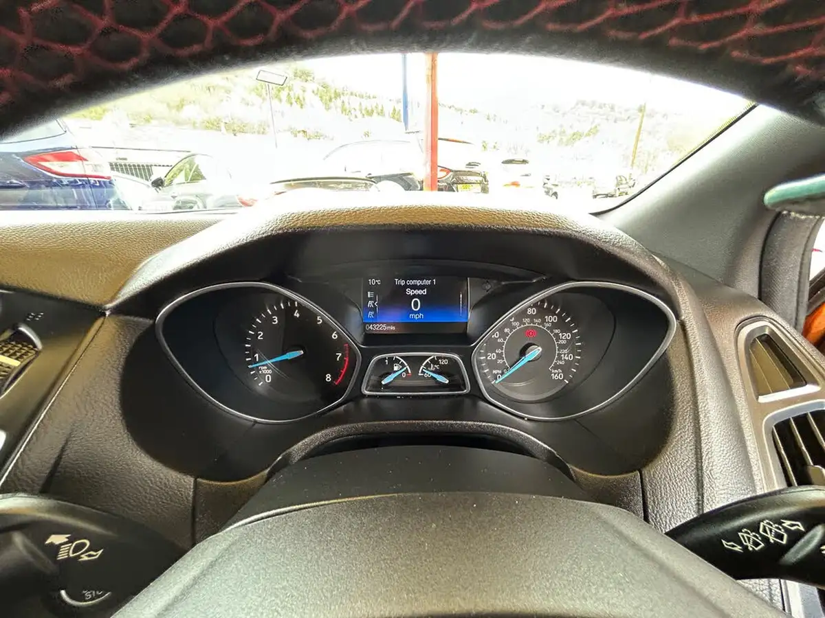 2018-ford-focus-10t-st-line-x-140ps-hatchback-big-29